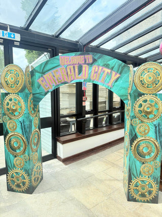 Wicked Emerald City Gates, Emerald city pillar arch, party back drop